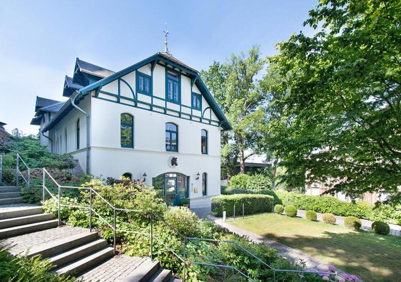 Remise Am Suellberg - Das Kleine Hotel Am Suellberg Hamburg-Harburg Buitenkant foto