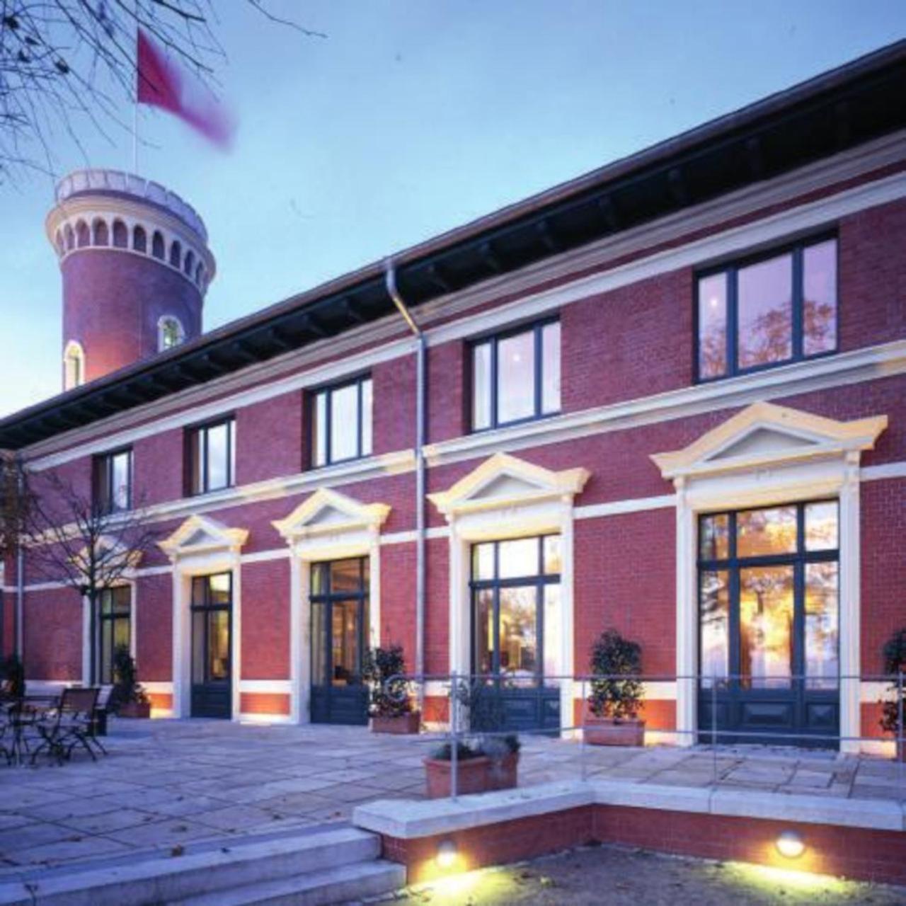 Remise Am Suellberg - Das Kleine Hotel Am Suellberg Hamburg-Harburg Buitenkant foto