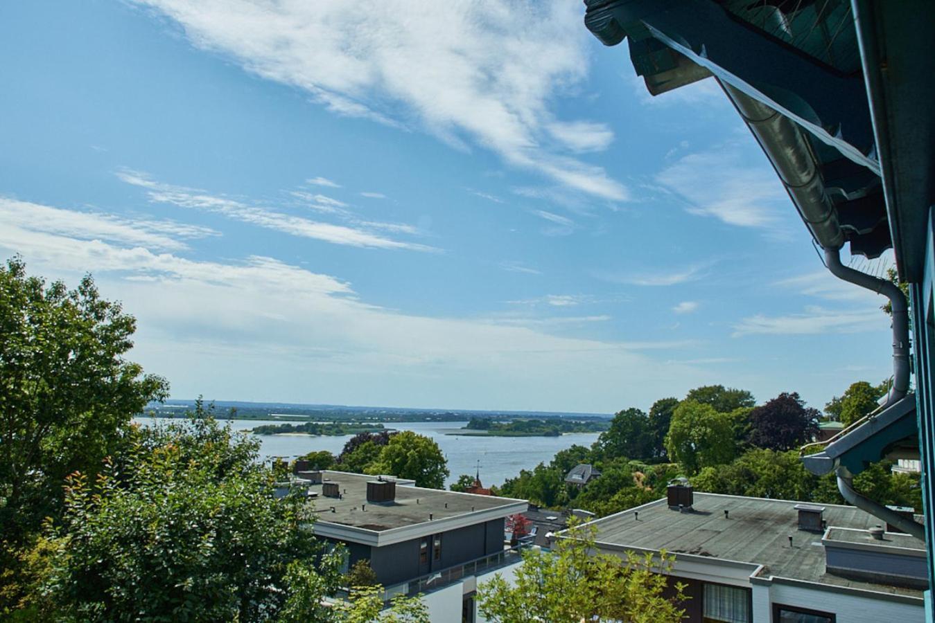 Remise Am Suellberg - Das Kleine Hotel Am Suellberg Hamburg-Harburg Buitenkant foto